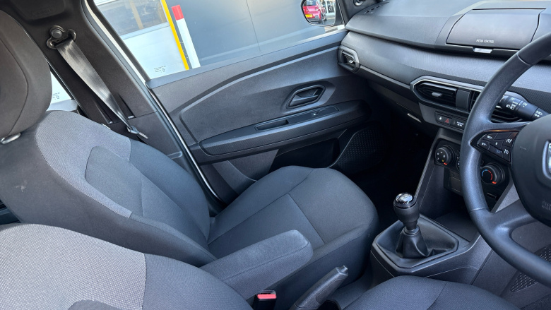 Dacia Sandero 1.0 TCe Essential 5dr Bi Fuel Hatchback